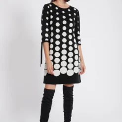 Ana Alcazar Mouw Jurk Palmara Zwart-Wit