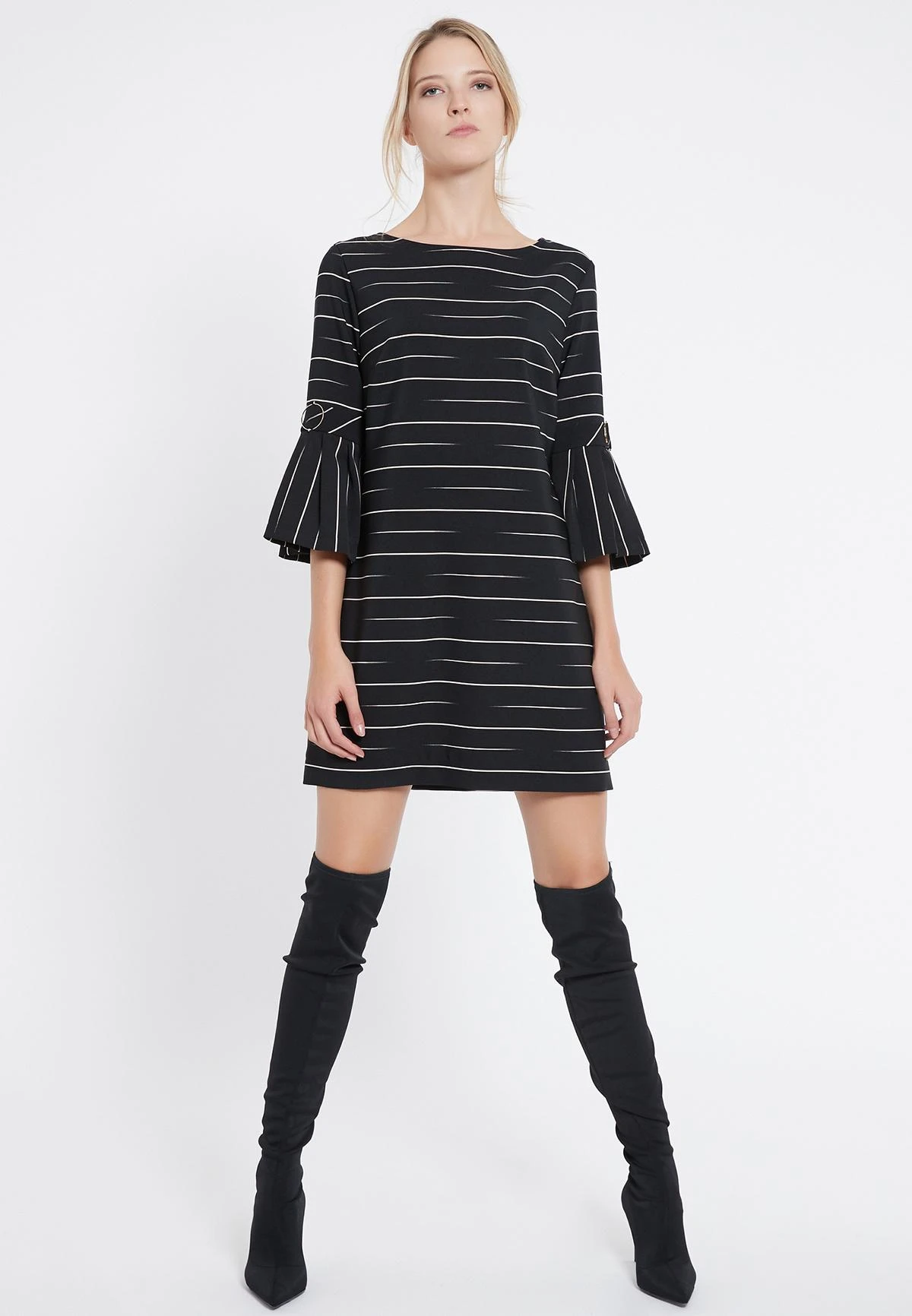 Ana Alcazar Gestreepte Jurk Vabelia 1 Ana Alcazar Gestreepte Jurk Vabelia