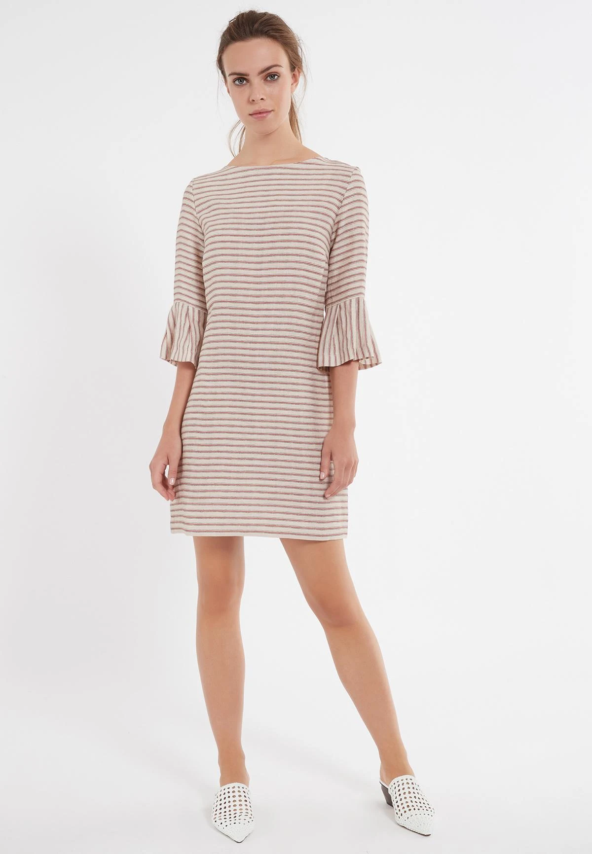 Ana Alcazar Volant Jurk Zemes Donker-Beige 1 Ana Alcazar Volant Jurk Zemes Donker-Beige