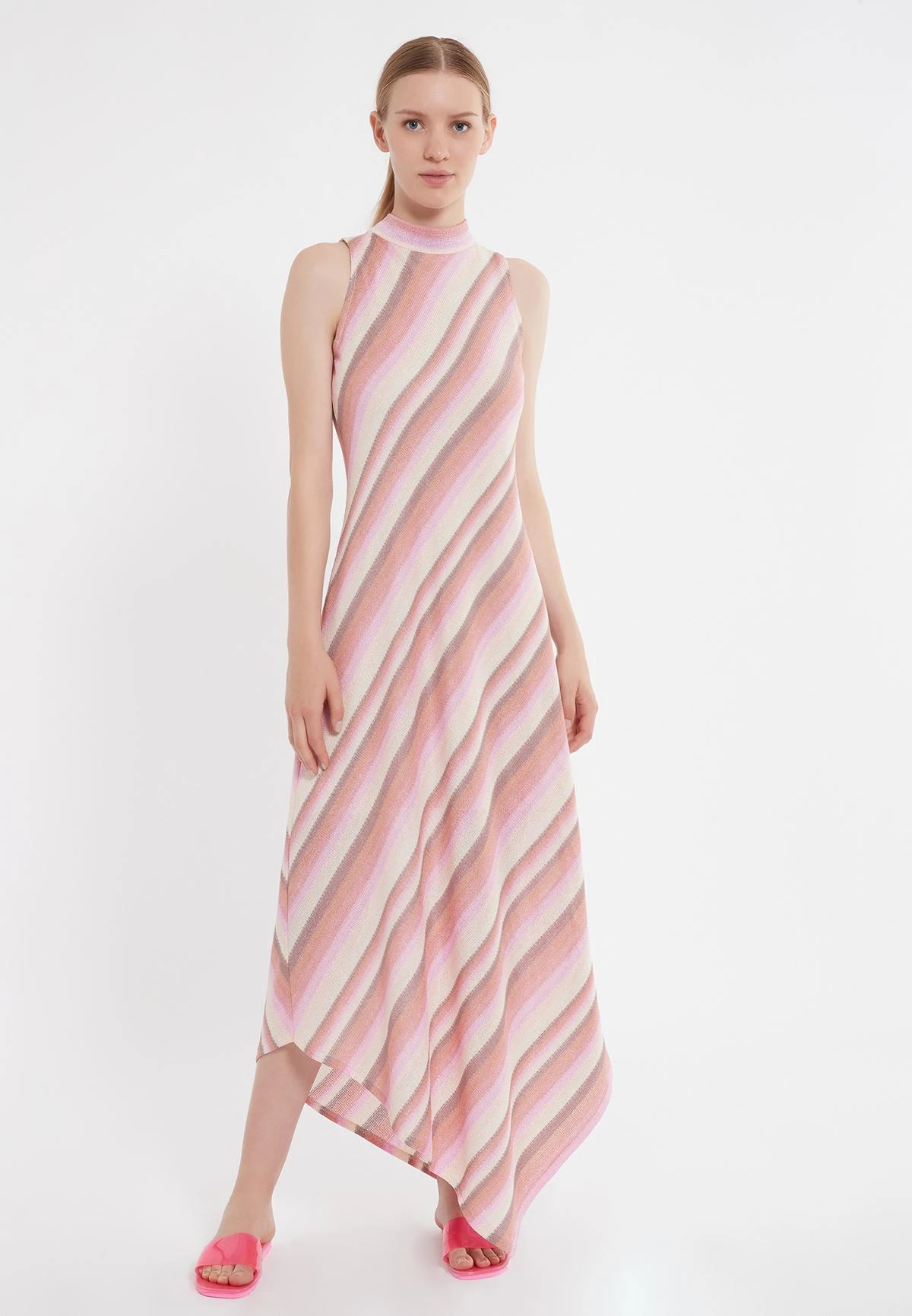 Ana Alcazar Asymmetrishe Jurk Zitma 1 Ana Alcazar Asymmetrishe Jurk Zitma