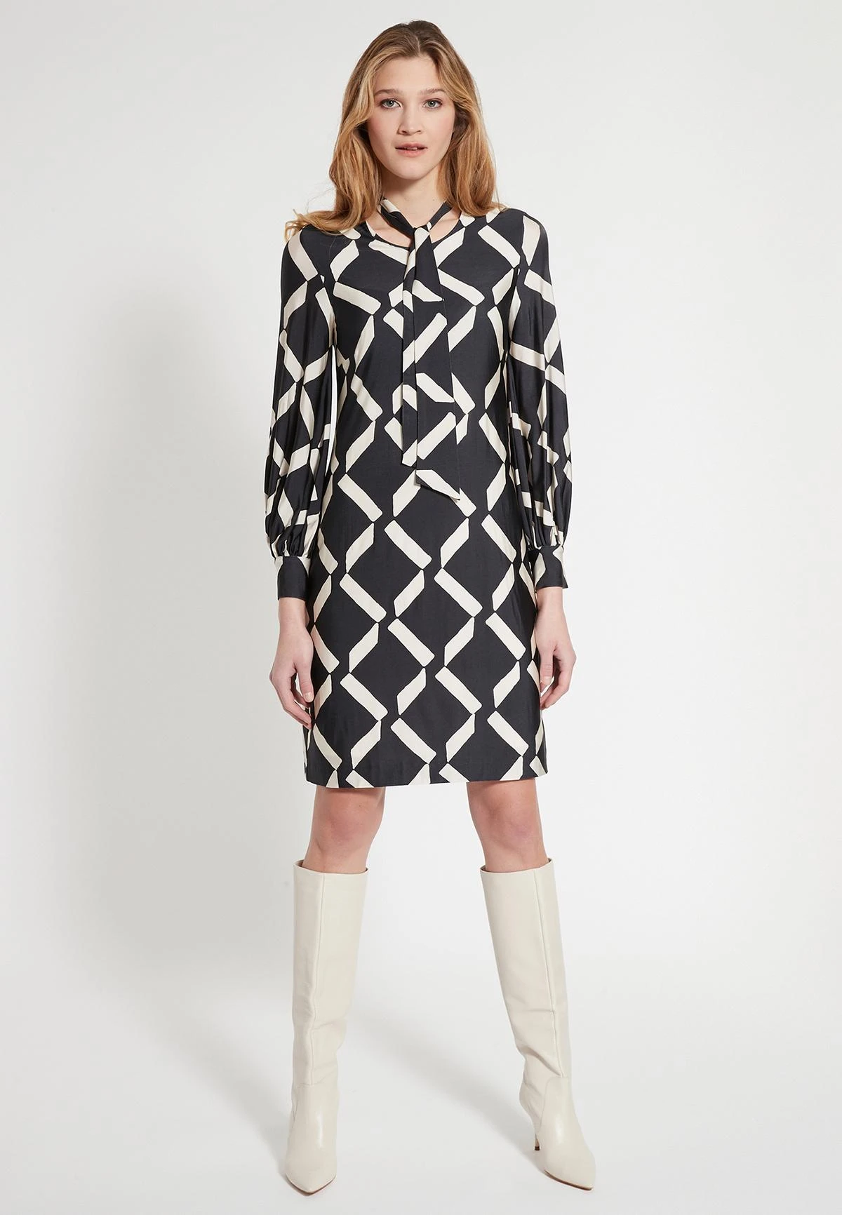 Ana Alcazar Bow Tie Jurk Etawa 1 Ana Alcazar Bow Tie Jurk Etawa