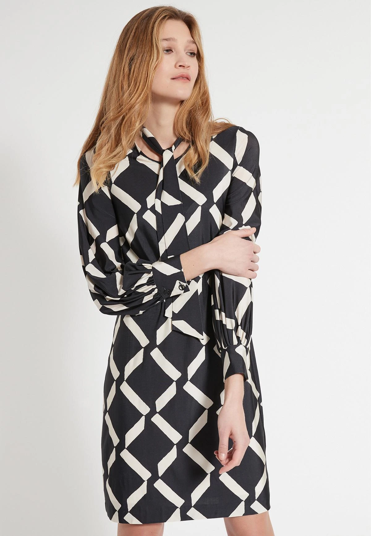 Ana Alcazar Bow Tie Jurk Etawa 2 Ana Alcazar Bow Tie Jurk Etawa - Afbeelding 2