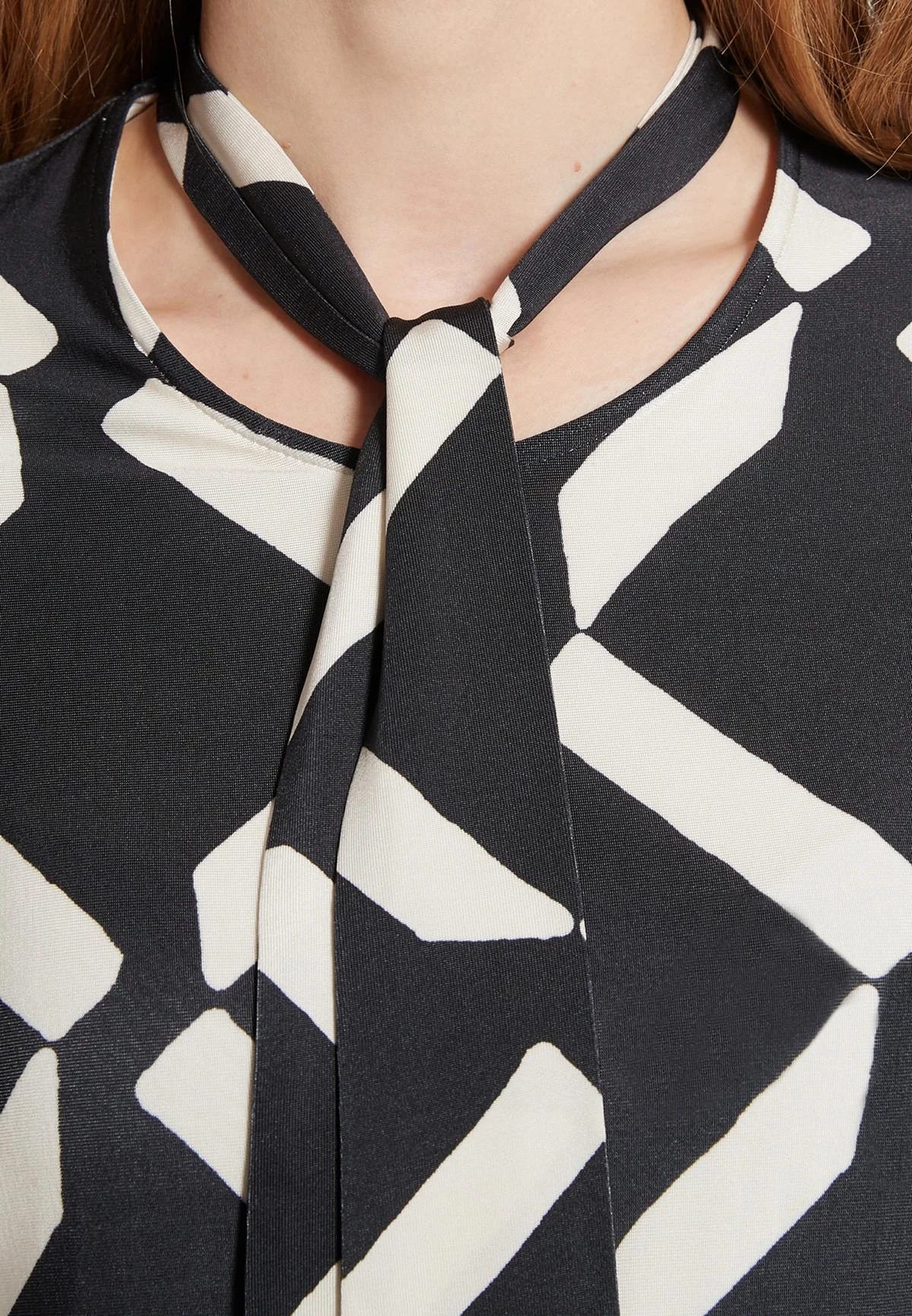 Ana Alcazar Bow Tie Jurk Etawa 4 Ana Alcazar Bow Tie Jurk Etawa - Afbeelding 4