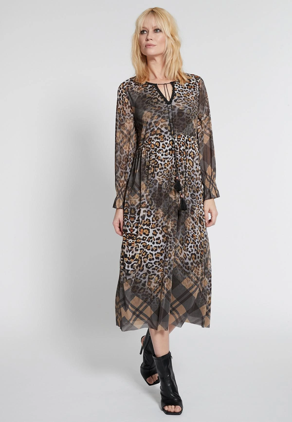 Ana Alcazar Midi Jurk Hilla 1 Ana Alcazar Midi Jurk Hilla