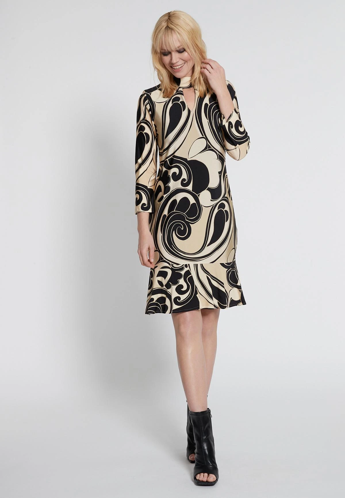 Ana Alcazar Volant Jurk Hicci 1 Ana Alcazar Volant Jurk Hicci