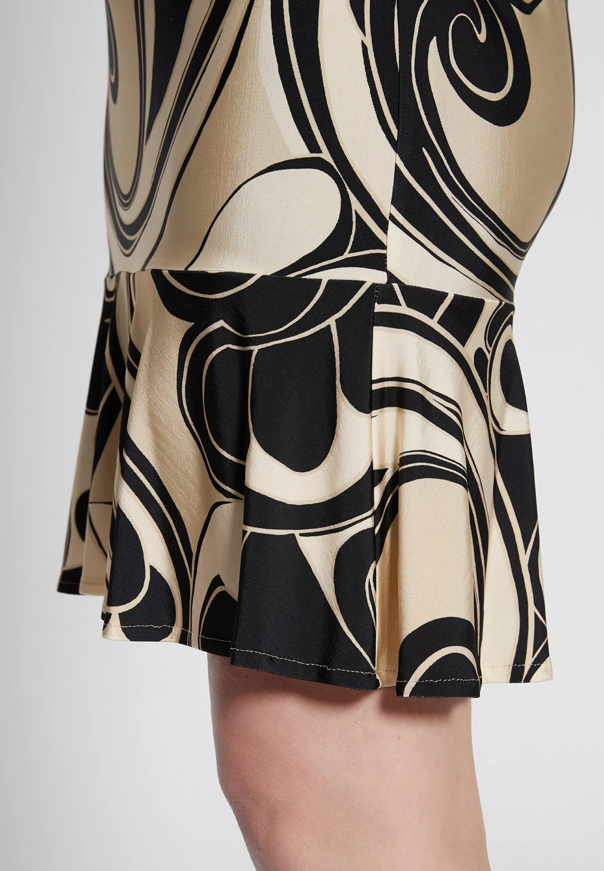 Ana Alcazar Volant Jurk Hicci 4 Ana Alcazar Volant Jurk Hicci - Afbeelding 4